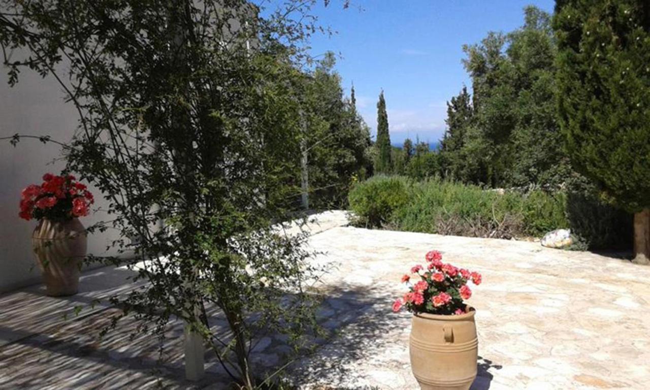 Villa Buras Skinaria Exterior photo